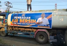 Ketua DPRD Pontianak Satarudin Salurkan Air Bersih kepada Warga Pontianak Utara