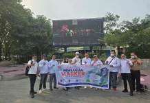 Peduli Kabut Asap, REI Kalbar Salurkan Puluhan Ribu Masker