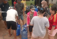 PC Satria Pembela Melayu Pontianak Utara Bagikan 3.000 Liter Air Gratis untuk Warga