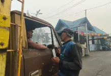QRIS Diterapkan di Pelabuhan, Petugas Masih Bantu Pengguna yang Kesulitan