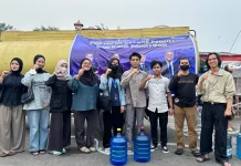 HIPMI PT IAIN Pontianak Salurkan Air Bersih dalam Aksi BPD HIPMI Kalbar Peduli