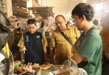 Diskumdag Tertibkan Luasan Kios dan Los Pedagang di Pasar Flamboyan
