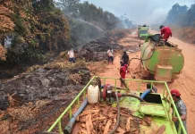PT Mayawana Persada dan Mitra Padamkan Titik Api di Zona Penyangga