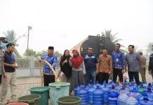 Pelindo Regional 2 Pontianak Salurkan 129 Ribu Liter Air Bersih untuk Warga