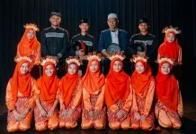 Grup Hadrah Syaibatul Hamdi Pukau Sultan Pontianak di Malam Literasi Jungkat
