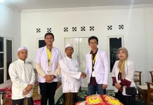 Aksi Peduli Pesantren, Forum Dokter Alawiyin Gelar Bakti Sosial Dampak Karhutla