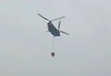 Visibility Mendukung, 1 Chinook CH-47 Perdana Lakukan Water Bombing di Ketapang