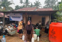 Gemawan Salurkan Air Bersih untuk Warga Punggur Besar dan Punggur Kecil