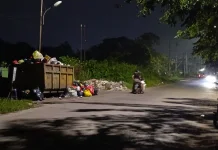 Satu TPS Tak Cukup! Sampah Menggunung di Jl. Pemda Pontianak Timur