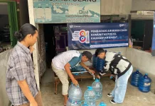 Hari Bakti Postel Ke-81, 8.000 Liter Air Bersih Disalurkan kepada 400 Warga
