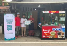 MTT dan NU Care-LAZISNU Pontianak Serahkan Bantuan Gerobak Usaha bagi UMKM Binaan