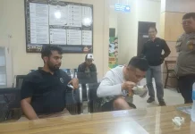 WNA China Tersesat di Sambas, Warga Amankan ke Mapolsek Sejangkung