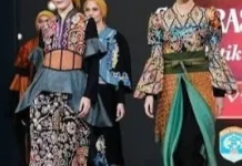 Pesona Karya Wastra dalam Balutan Busana Elegan