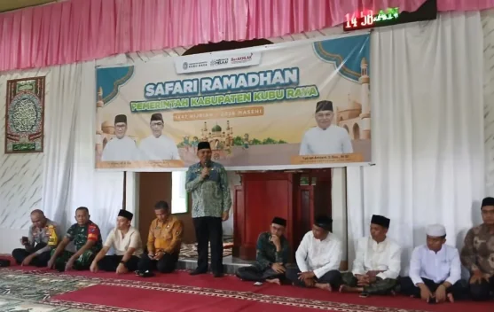 Safari Ramadan di Terentang, Pemkab Kubu Raya Salurkan Bantuan Masjid dan Sembako
