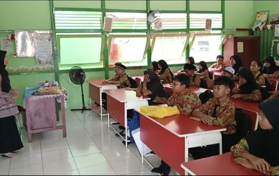 Pemerintah Batalkan Sekolah Daring, Belajar Tatap Muka Dinilai Paling Efektif