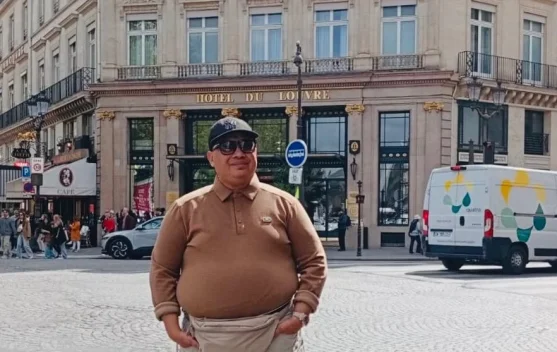 Suatu ketika di Hotel Du Louvre