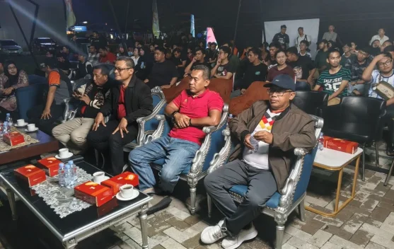 Nobar Piala Dunia di Halaman Stasiun TVRI kalbar, Makin Seru