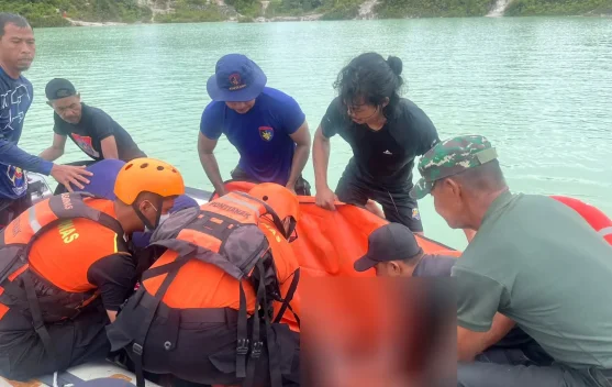 Tim SAR Berhasil Temukan Korban Tenggelam di Danau Biru Sintang