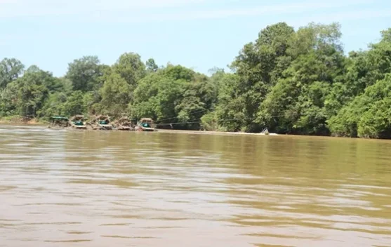 Polres Sekadau Susuri Sungai usai Dugaan Aktivitas PETI
