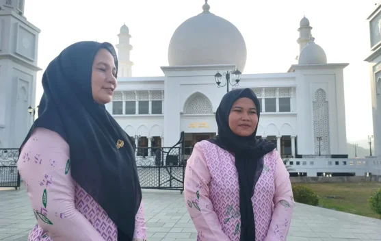 Pengunjung Kapuas Hulu Terpukau Pesona Alam dan Masjid Agung Oesman Al-Khair