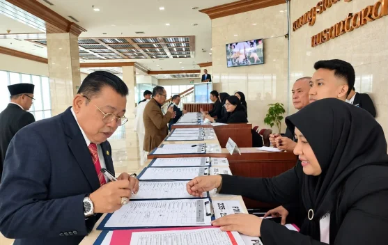 Hadiri Paripurna DPR, Cornelis: Produk Legislasi Harus Memberi Kepastian Hukum