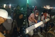 Kemarau Panjang, Kharitas Bakti Salurkan Air Bersih Gratis ke Warga Jalan Pemda