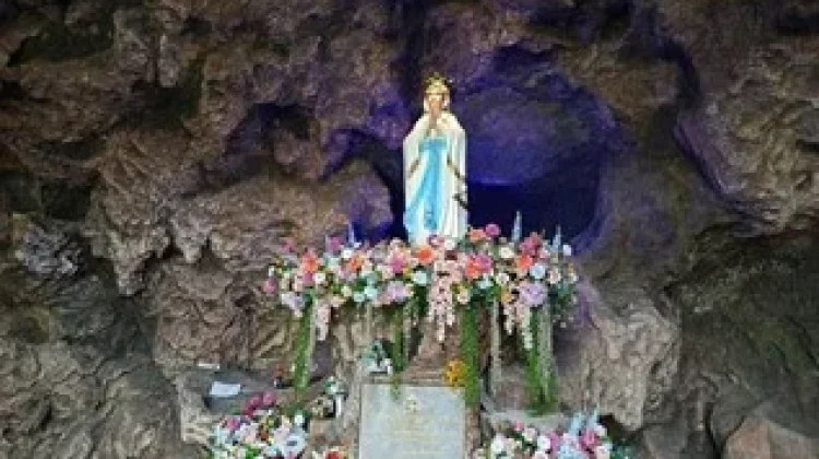 Gua Maria Kaliori Layani Peziarah tanpa Batas Waktu