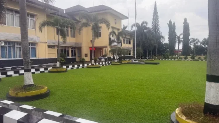 Perampok Aniaya Lansia, Gasak Jutaan Rupiah