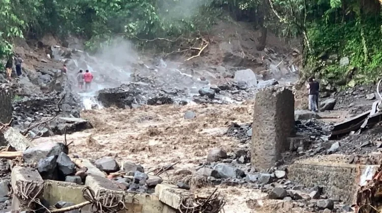 Sinergi Pusat-Daerah Percepat Pemulihan Wisata Guci