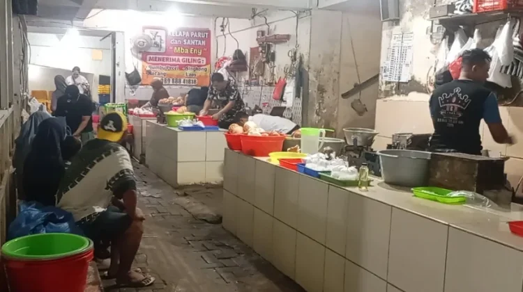 Memasuki Ramadan Peminat Kelapa dan Santan Naik