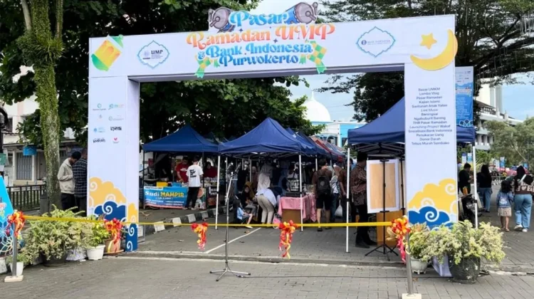 UMKM Pasar Ramadan UMP Diserbu Pembeli