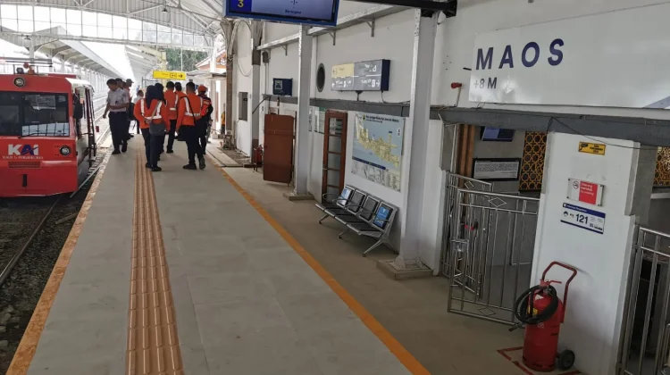KAI Revitalisasi Stasiun Maos, Tinggikan dan Panjangkan Peron
