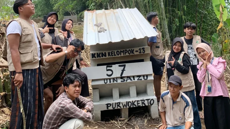 Mahasiswa KKN UIN Saizu Bangun Insinerator Atasi Sampah