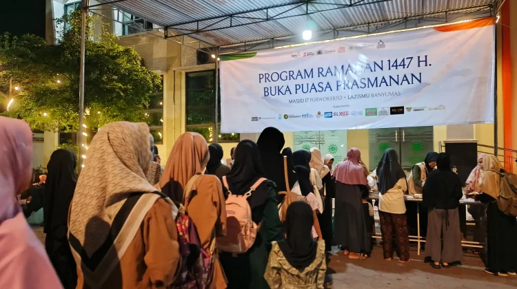 Masjid 17 Purwokerto Sediakan Ratusan Porsi Buka Puasa Prasmanan