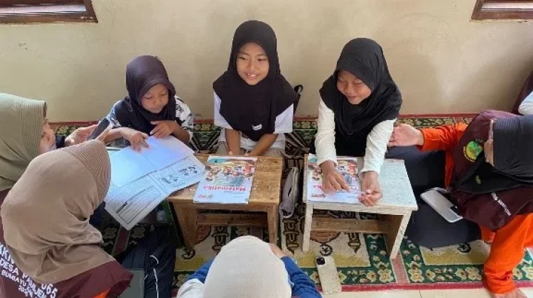 Rumah Belajar Ceria: Tingkatkan Minat Belajar dan Karakter Anak di Desa Pamijen