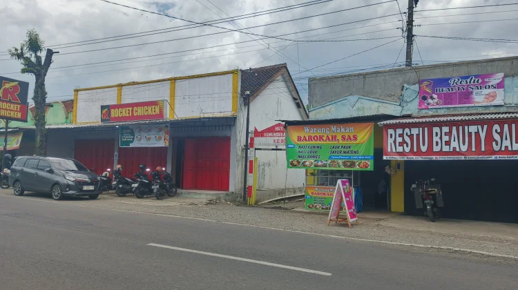 Warung Makan Dimbau Tidak Vulgar Buka di Siang Hari