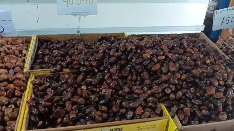 Ramadan, Permintaan Kurma di Banyumas Naik sampai Dua Kali Lipat