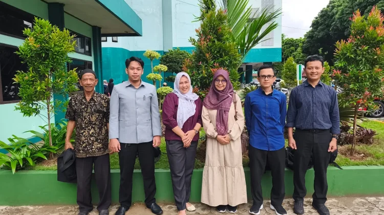 Dosen Sastra Jepang, Masuk S3 Padukan Teori Barat dan Perspektif Islam