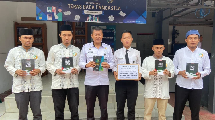 Ramadan Berkah, Lapas Brebes Terima 34 Wakaf Al-Qur’an
