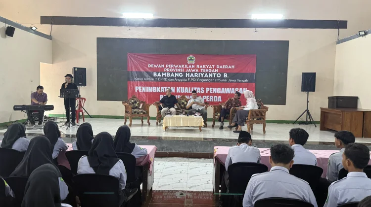 Ketua Komisi C DPRD Jateng Ajak Santri Kawal Demokrasi