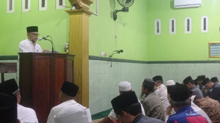 Ratusan Warga Desa Petambakan Sholat Gerhana Bulan