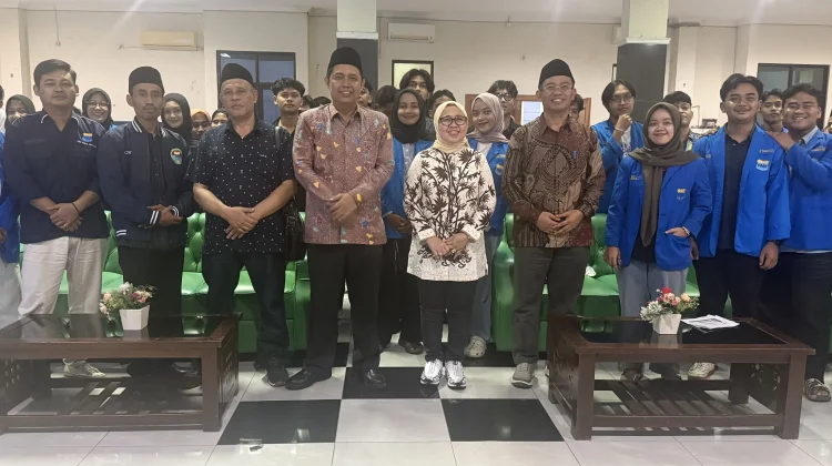Siti Mukaromah, Mahasiswa Harus Peka Isu Global