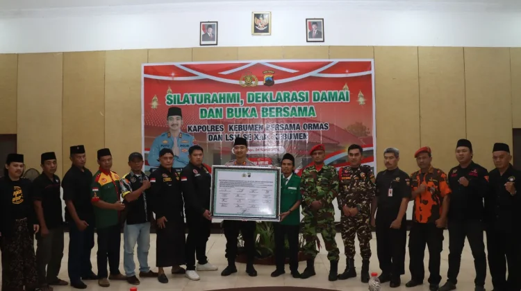 Polres Kebumen Bersama Ormas dan LSM Gelar Bukber Deklarasi Damai