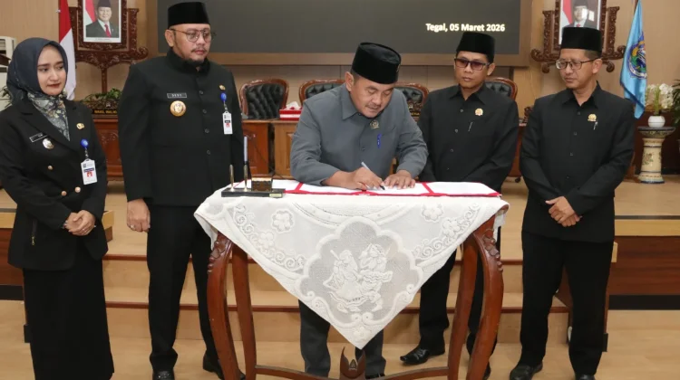 DPRD Kota Tegal Resmikan Perda Kawasan tanpa Rokok dan Perseroan Bank Daerah