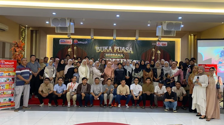 Buka Puasa Bareng Member Alfagift, Cara Alfamart Apresiasi Pelanggan Cilacap