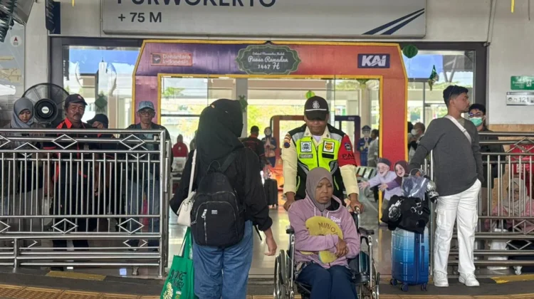 KAI Purwokerto Latih 70 Frontliner Layani Penumpang Disabilitas
