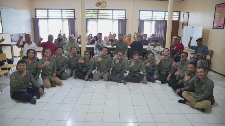 SPP PWK Kilang Cilacap Berbagi Sembako hingga Dukung Disabilitas