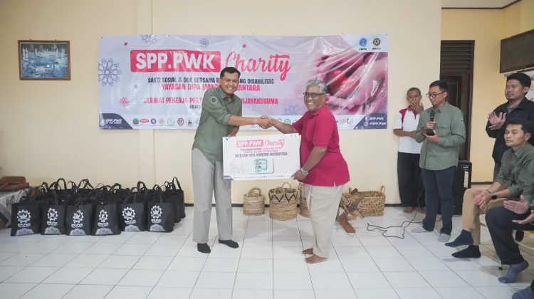 SPP PWK Kilang Cilacap Berbagi Sembako hingga Dukung Disabilitas
