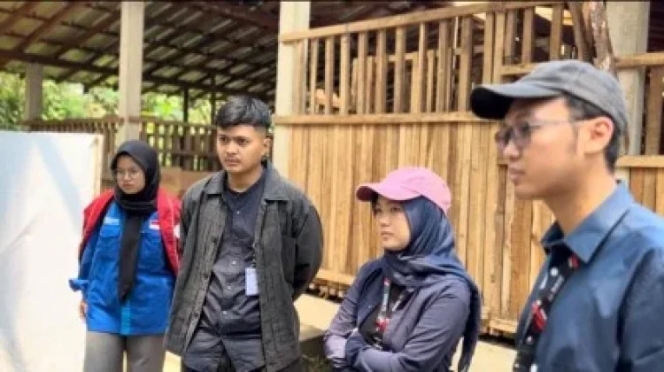 Telkom Purwokerto Perkuat Bisnis Peternak Kambing Binangun