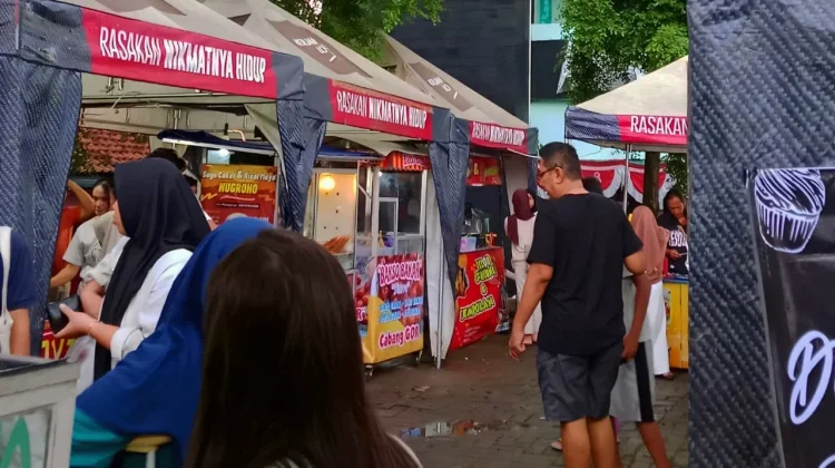War Takjil, Pintu Membangun Toleransi Antar Umat Beragam